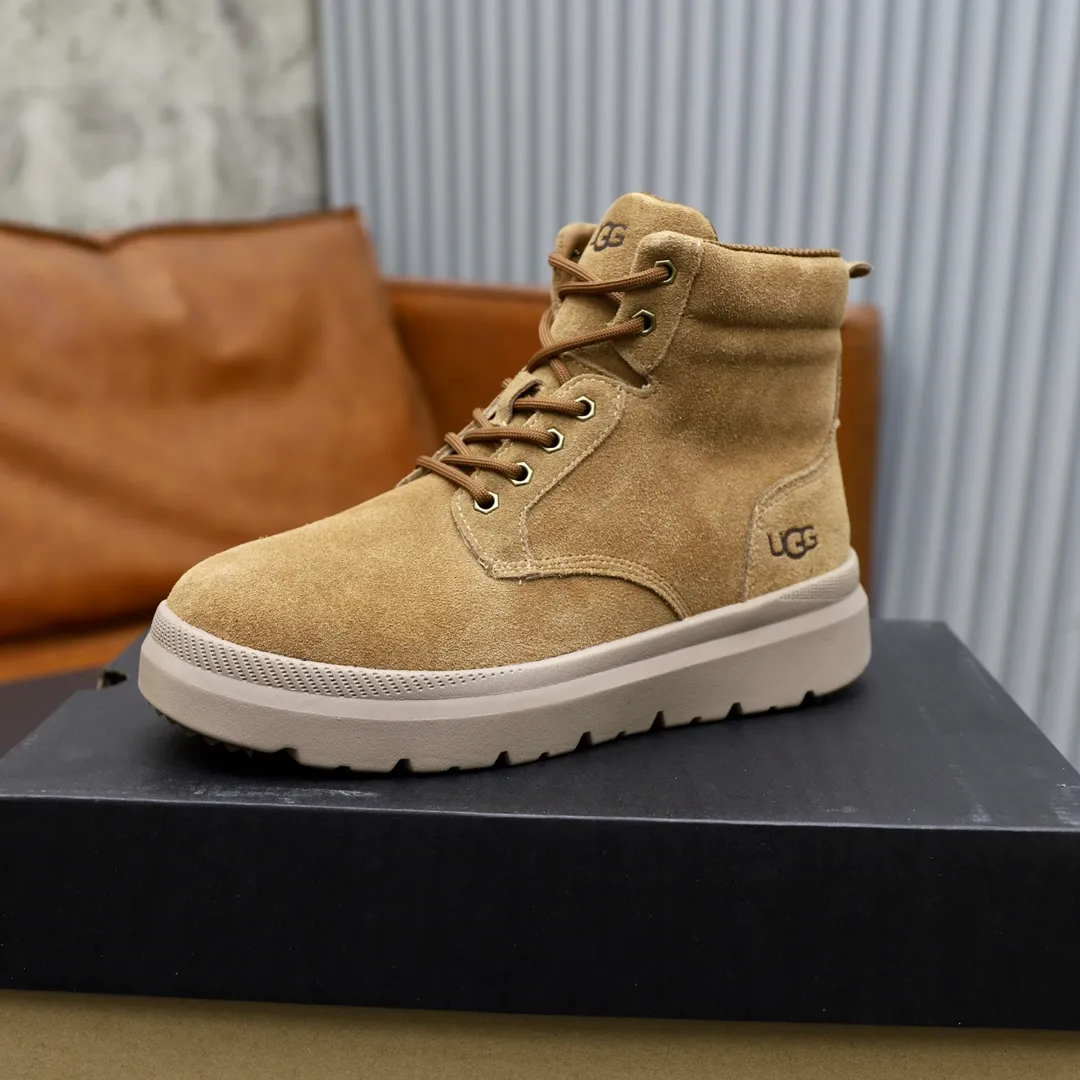 Ex-factory price: 580💰Thick wool imported from Australia Brand: UGG genuine purchase Size: 39-44 (45 customized) Grade: Official website 1:1 Material: First layer of genuine leather waterproof and antifreeze upper Real wool lining Original non-slip and wear-resistant outsole Style category: Men's casual shoes Trendy style Comfortable on the feet Color: Official website color synchronization